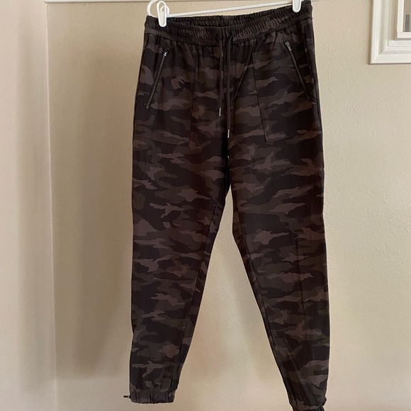 Athleta Farallon Jogger Pant - Picture 2 of 9